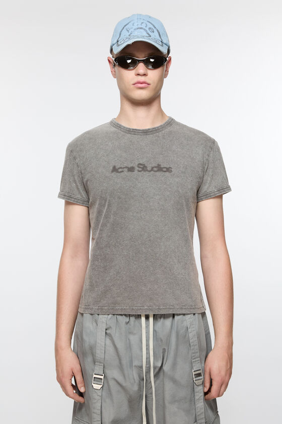 (image for) Leading Blurred logo t-shirt - Fitted unisex fit